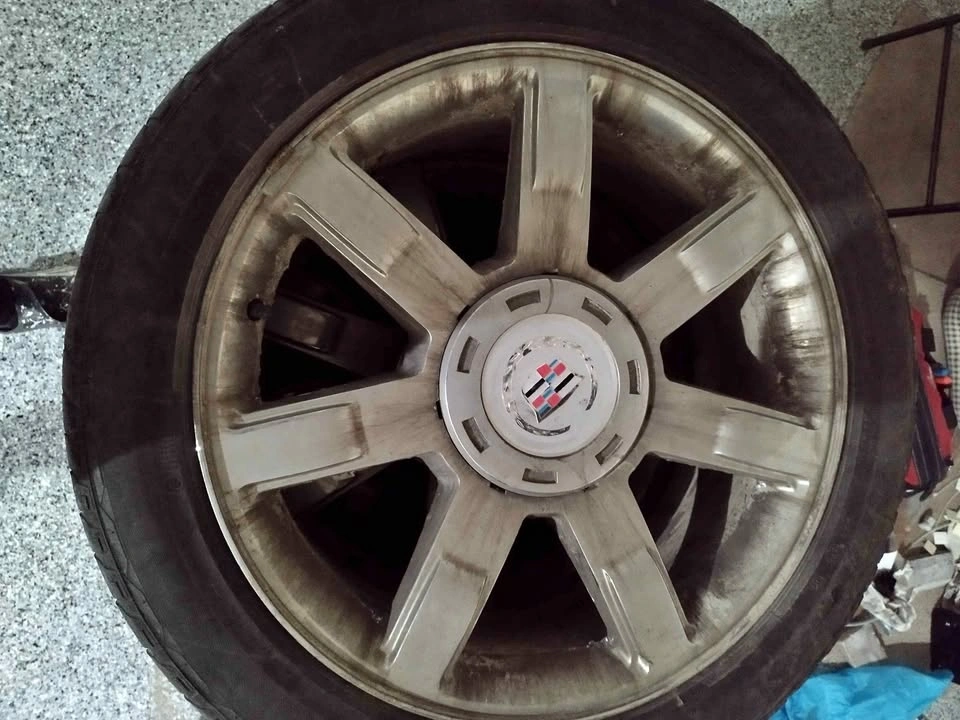 22 inch tires on Cadillac rims