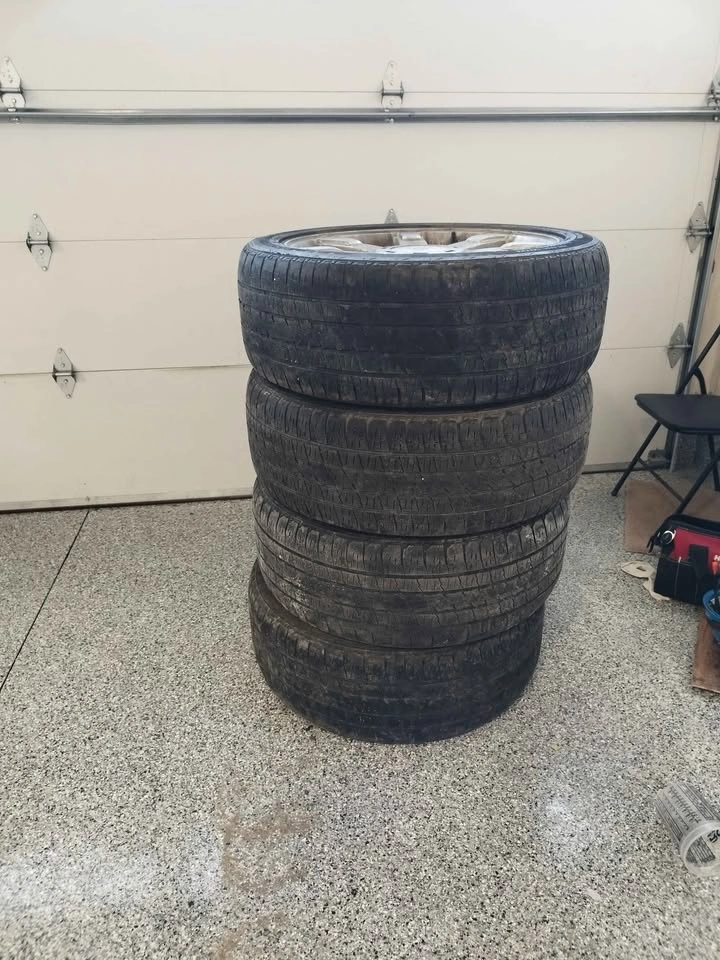 22 inch tires on Cadillac rims - photo 2
