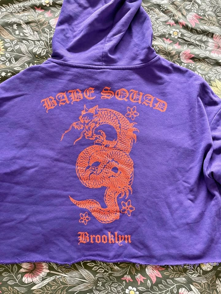 Graphic cropped hoodie | Size Small - photo 3