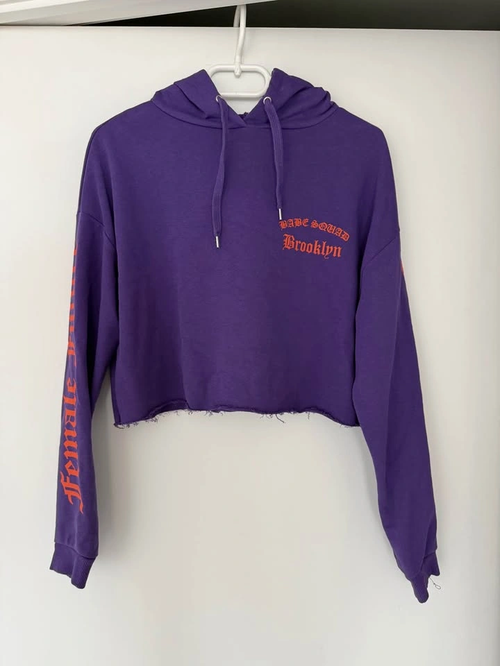 Graphic cropped hoodie | Size Small - photo 2