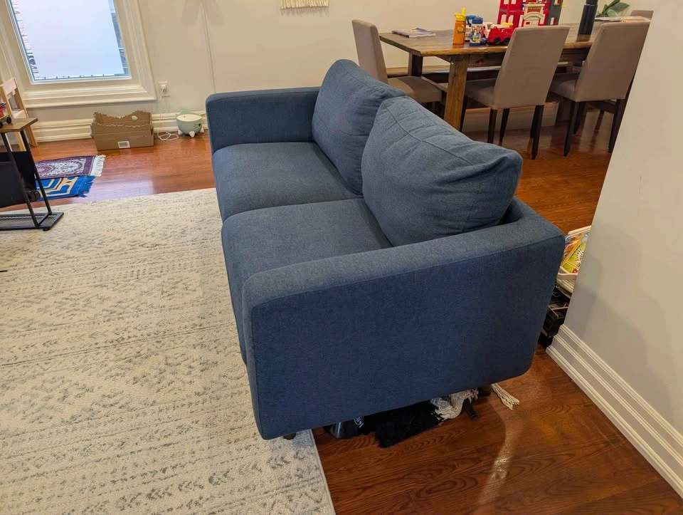 Beautiful blue Structube couch! - photo 3