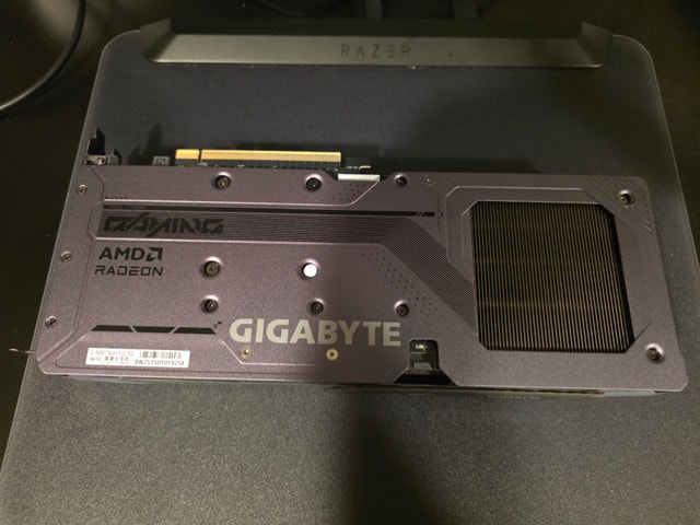 AMD RX 9060 xt 16gb
