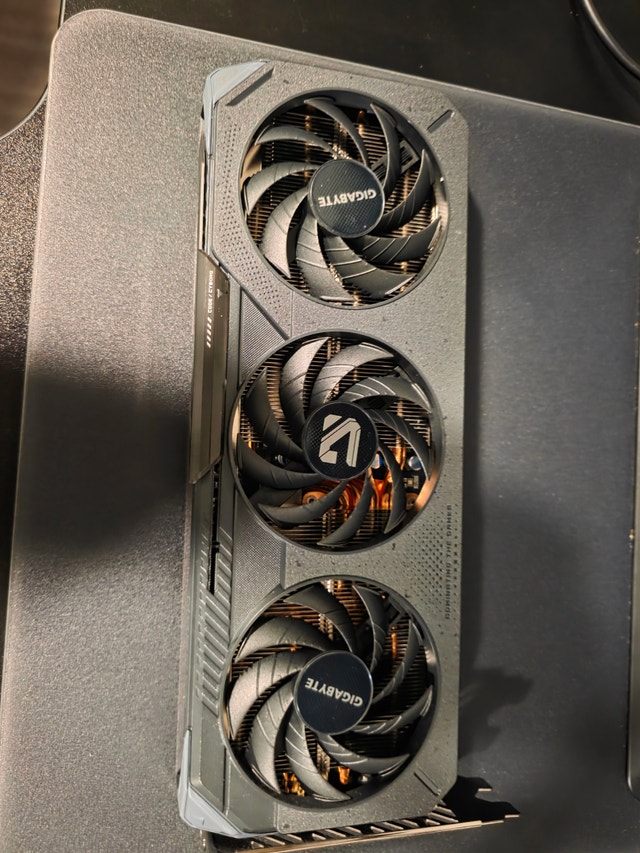 AMD RX 9060 xt 16gb - photo 2