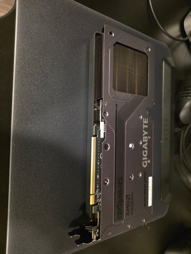 AMD RX 9060 xt 16gb - photo 4