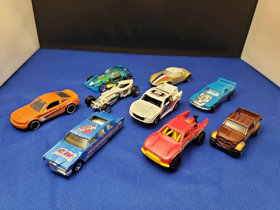 90s - Early 2000s Hot Wheels Lot