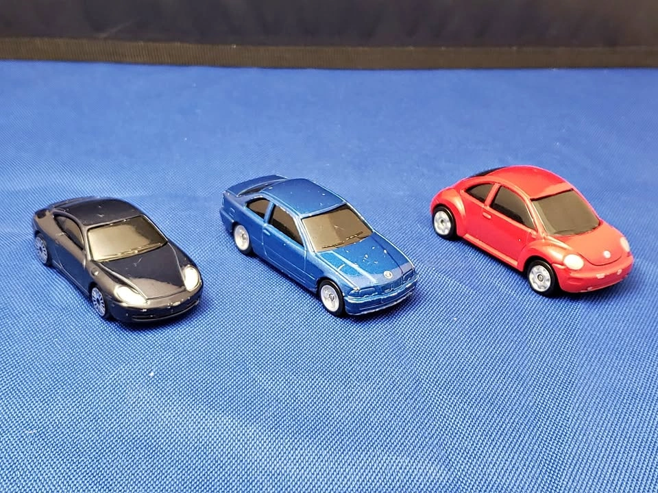 Maisto Die cast lot cars