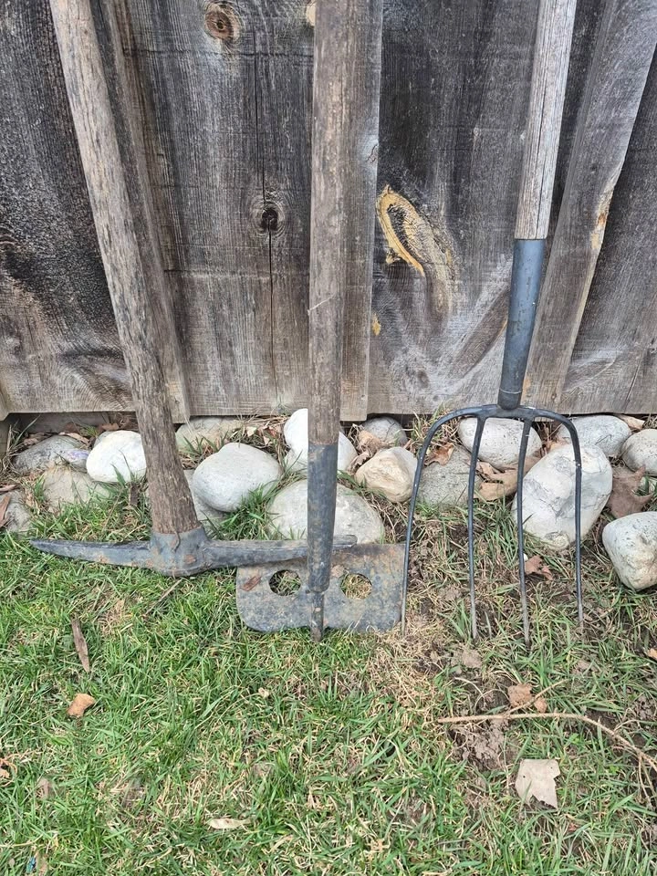 Vintage Garden Tools, ONLY PITCHFORK LEFT - photo 3