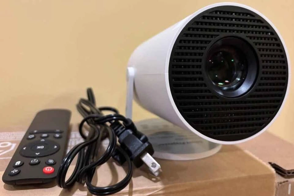 Mini Projector HY300 – Portable 4K/1080P Projector - photo 5