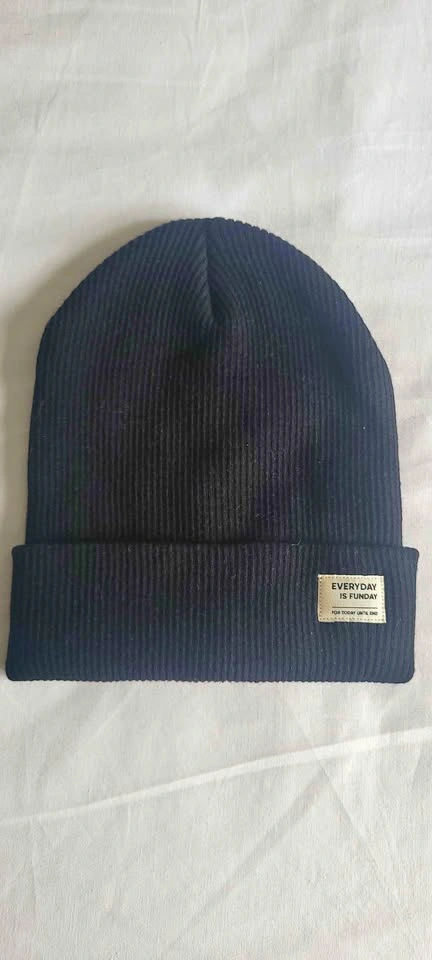 Zara Kids Black Beanie – New (No Tags)