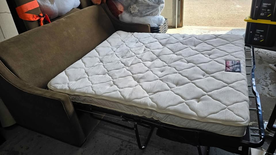Hidabed/ Sofabed from Hotel - photo 4