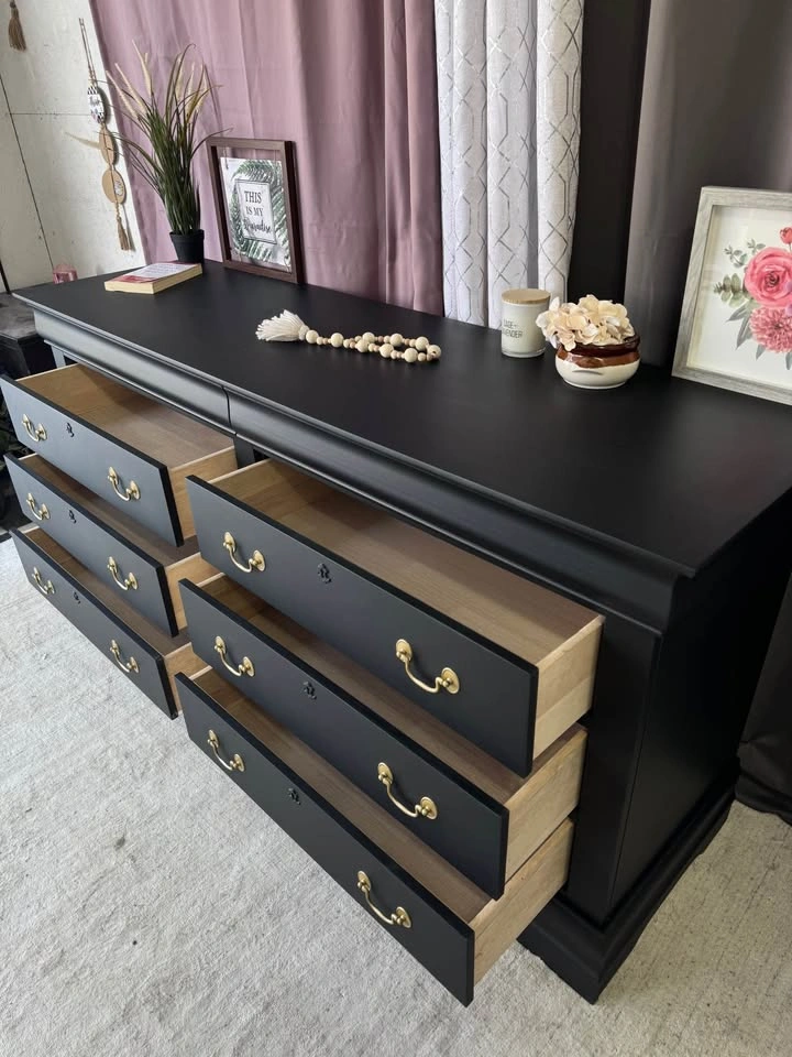 Dresser for sale in excellent condition - refinished - photo 5