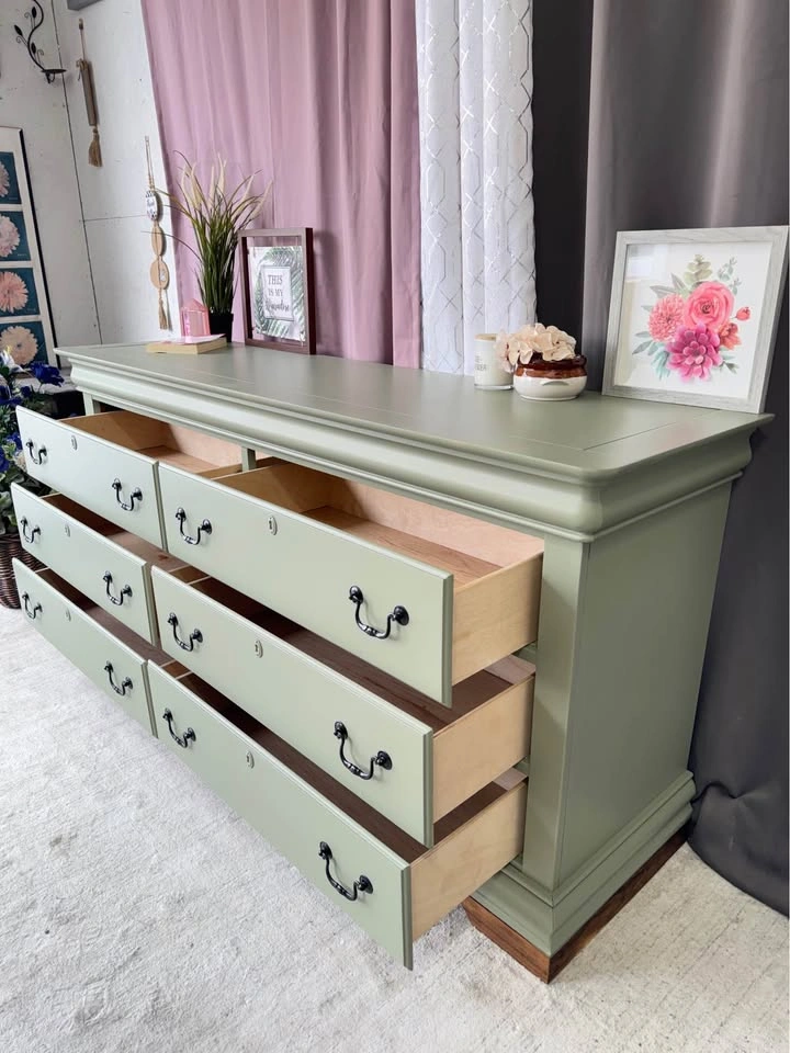 Solid Wood Dresser - Refinished - photo 5