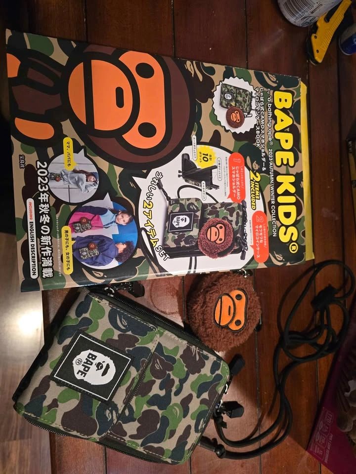 Bape Side Bag and Coin Pouch - New - photo 2