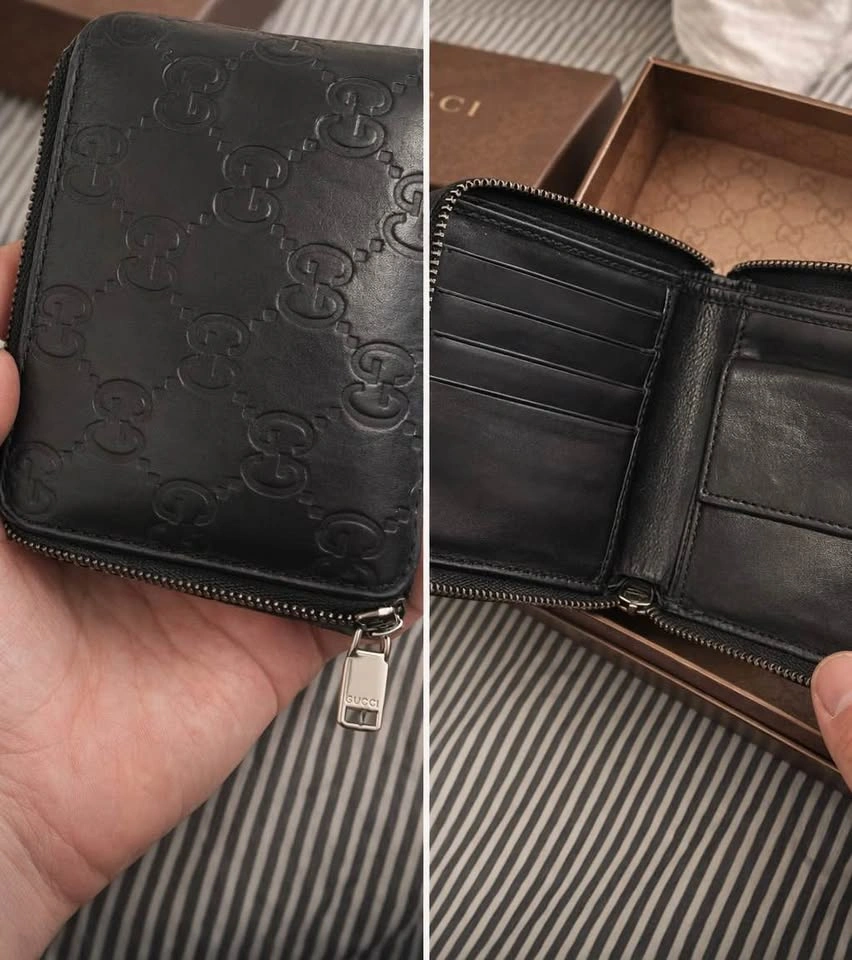 Gucci Leather zip wallet