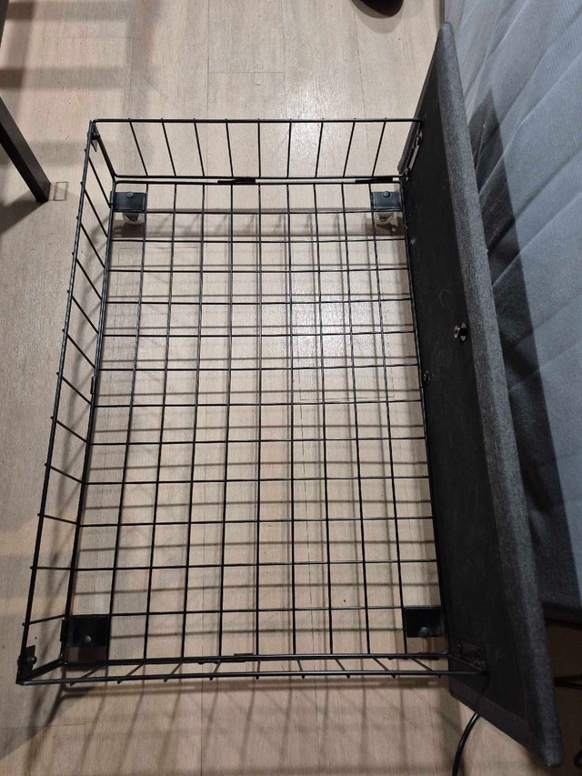 King Size Metal Bed Frame - photo 3