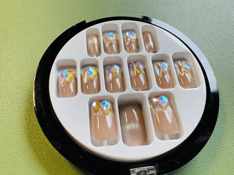Nude Glitter Press On Nails w/ Iridescent Gems - photo 2
