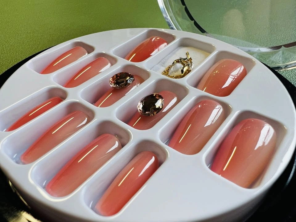 Pink Ombre Press-On Nails with Gems - photo 2