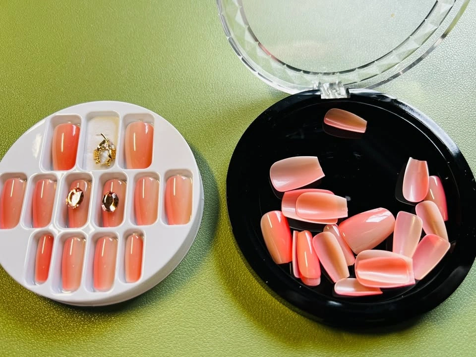 Pink Ombre Press-On Nails with Gems - photo 3