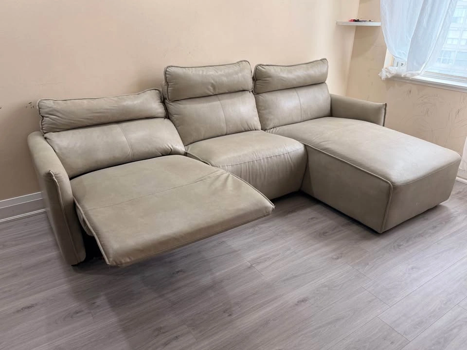 Move Out Sale – Power Reclining Sectional Sofa - photo 4