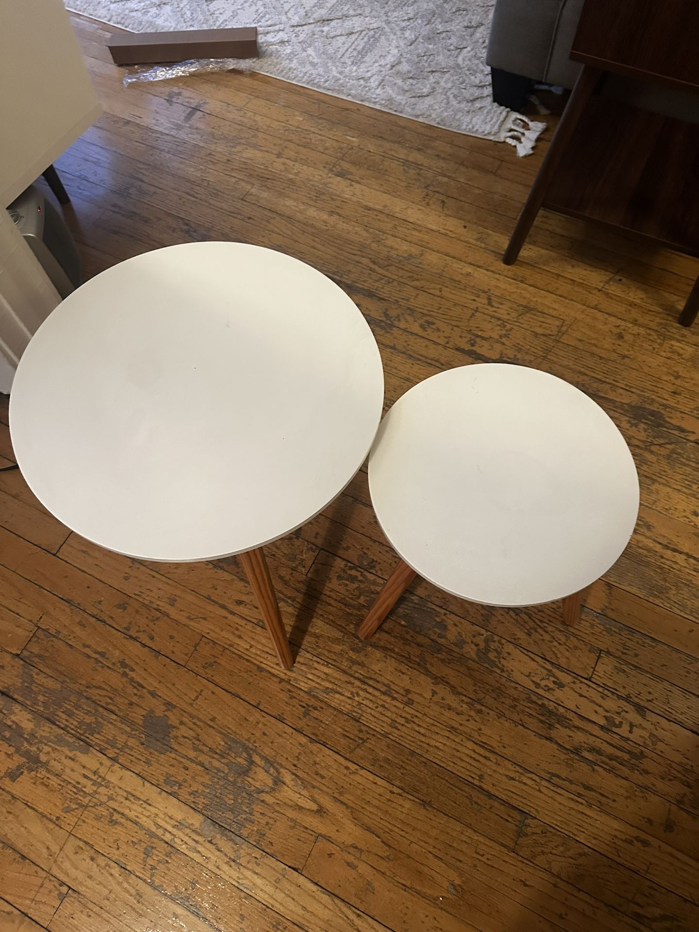 Mid Century Nesting Tables - photo 2
