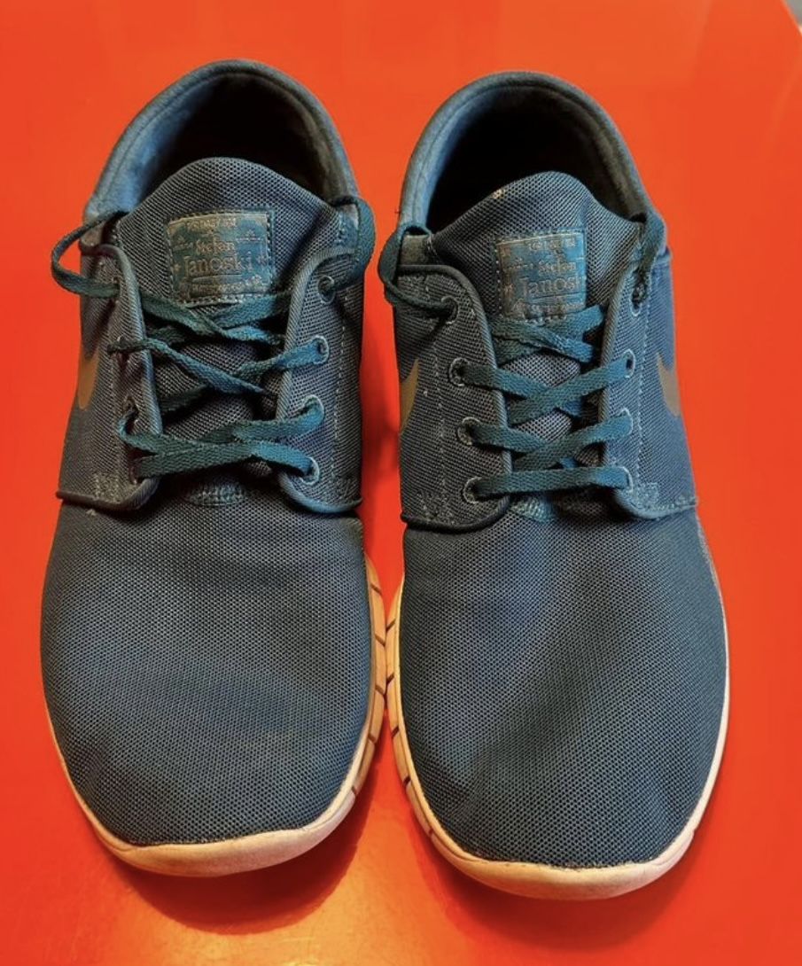 Nike Shoes - Size 12