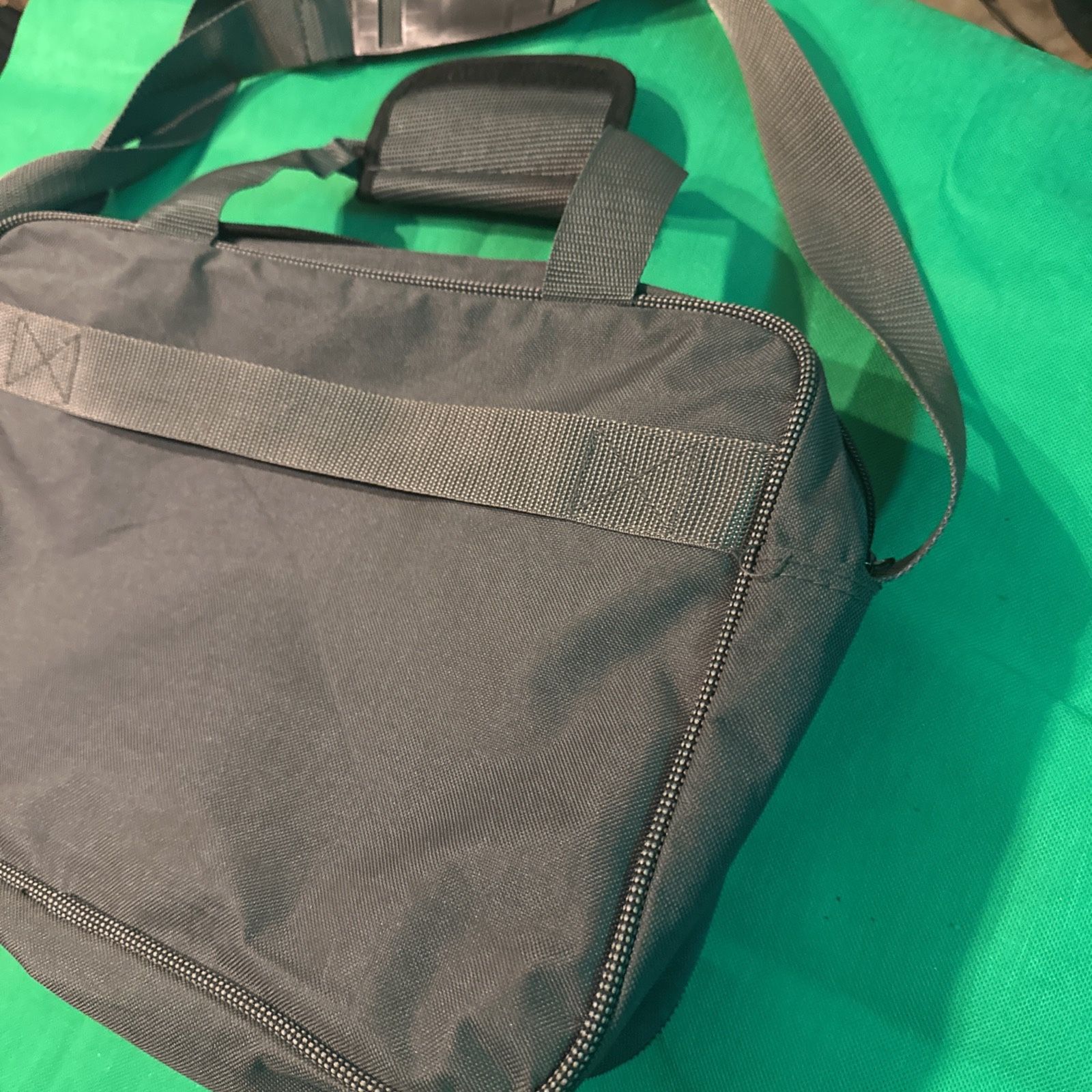 TRAVEL SELECT Messenger Bag Laptop Bag Sports Bag - photo 5