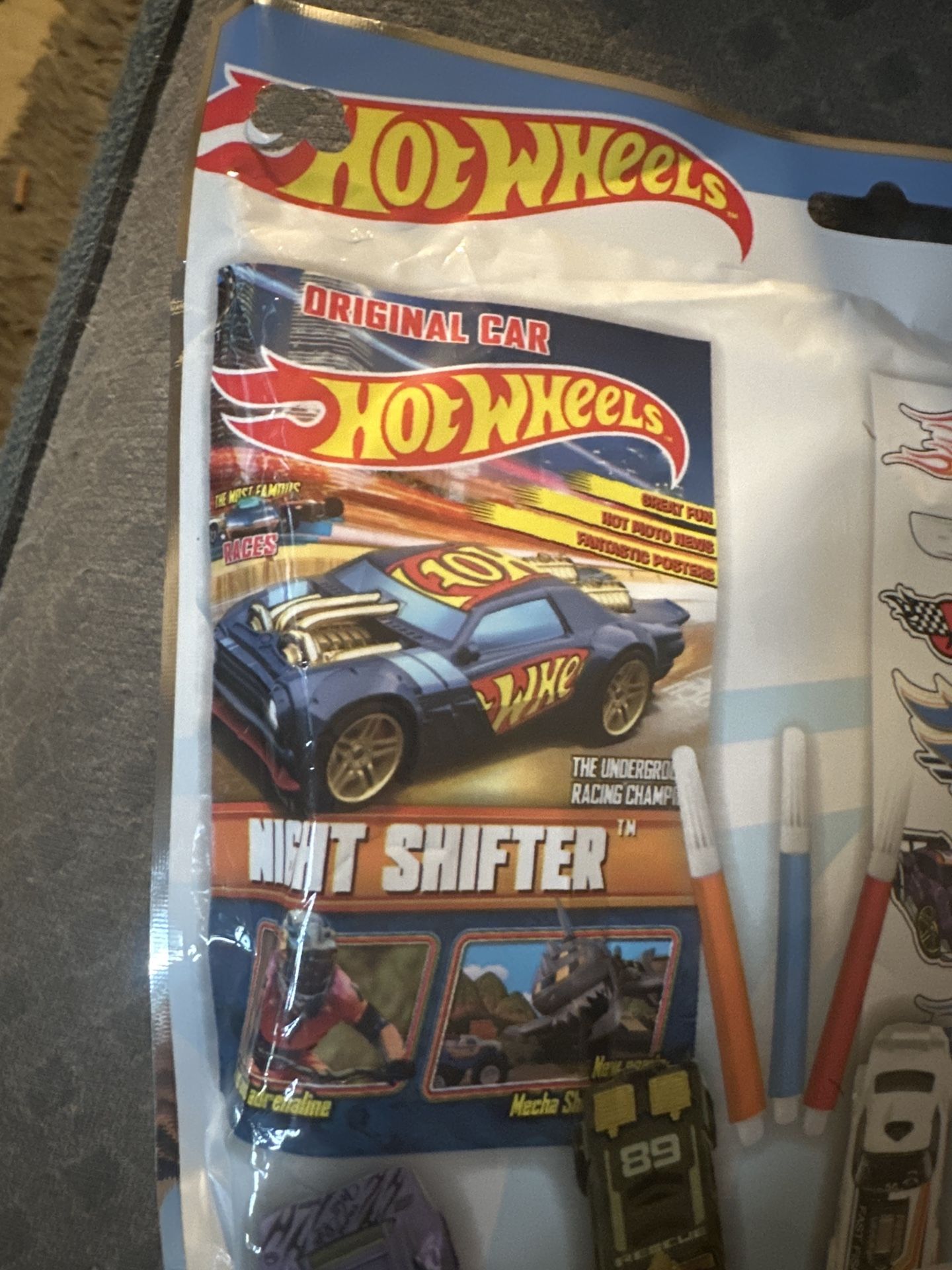 Hot Wheels Night Shifter Toy & Activity Set - photo 4