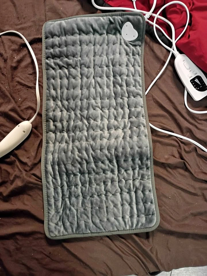 2 Heating Pads