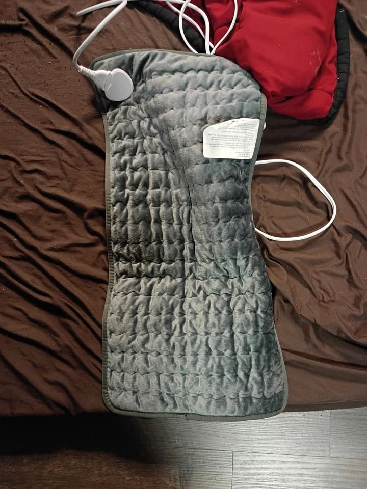 2 Heating Pads - photo 5