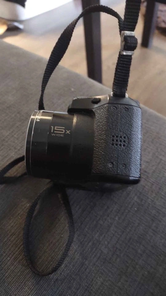 Fujifilm FinePix 12MP 15x Zoom Camera - photo 4