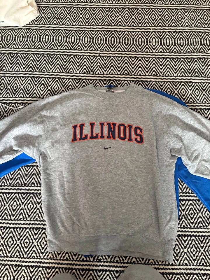 Nike Illinois Crewneck - Size Medium