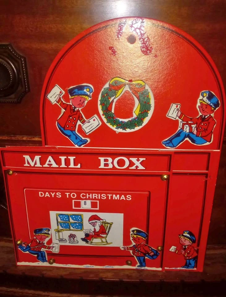 Vintage 1970s Christmas Card Caddy