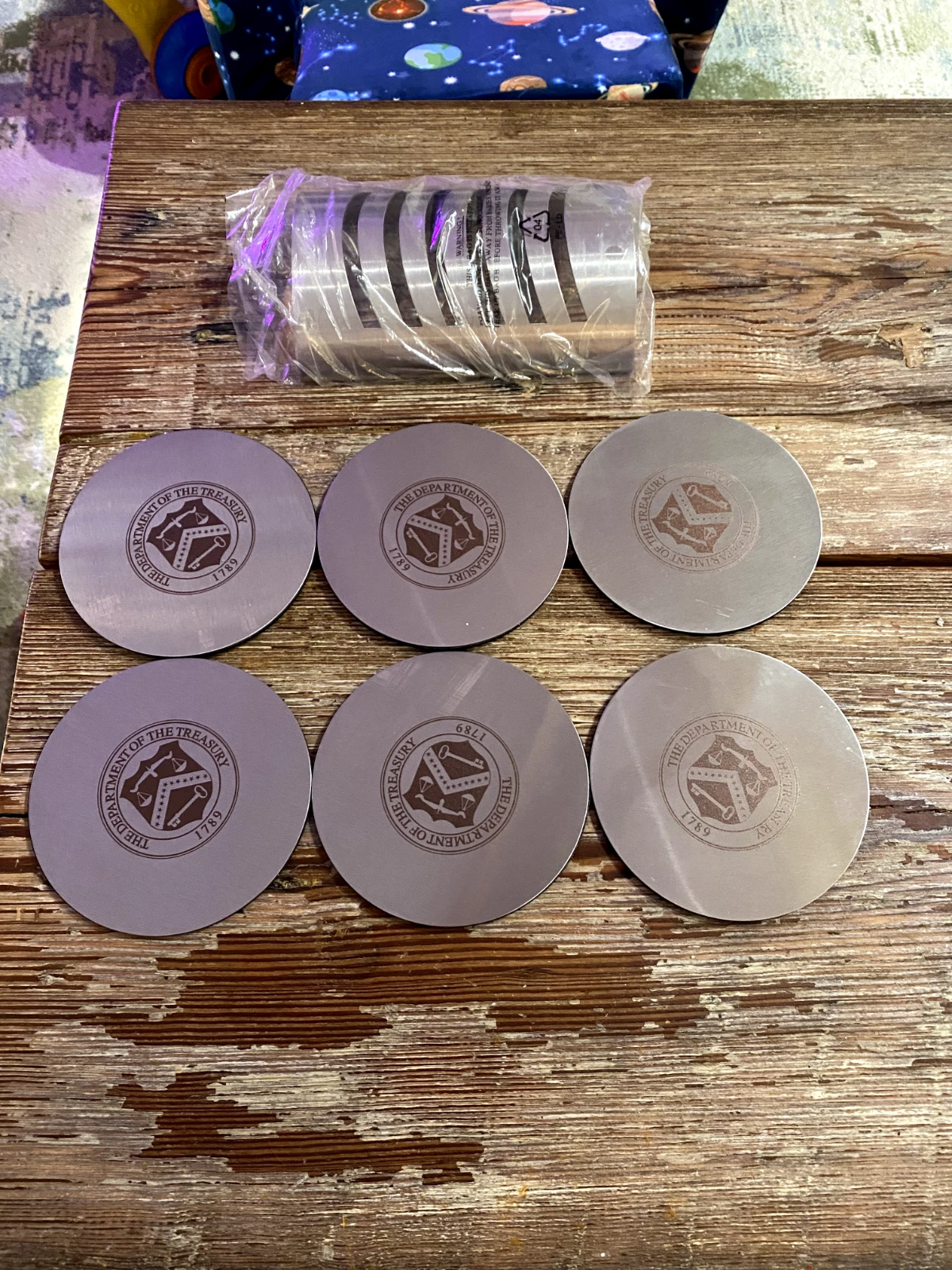 Great find! 6 US Treasury Coasters & Holder - Never Used - photo 2