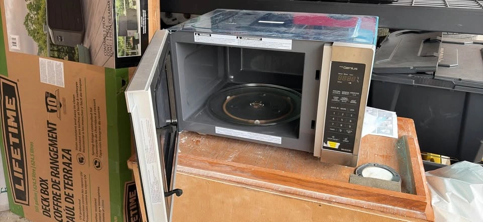 Panasonic The Genius Inverter Microwave NN-SC678C - photo 2