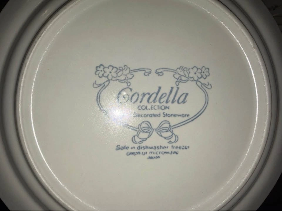 Cordella Collection Floral Stoneware Plates (Set of 4) – Vintage - photo 2