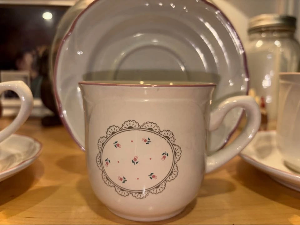 Vintage Victoriana Japan Tea Cup & Saucer Set (4) – 1988 - photo 4