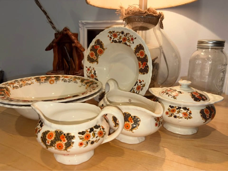 Vintage Myott Son & Co "Derwood" China Serving Set Floral - photo 2