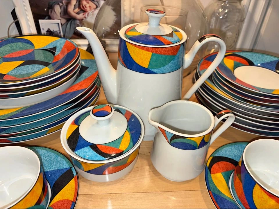 Vintage 90s Geometric Dinnerware Set – Retro Teapot Set