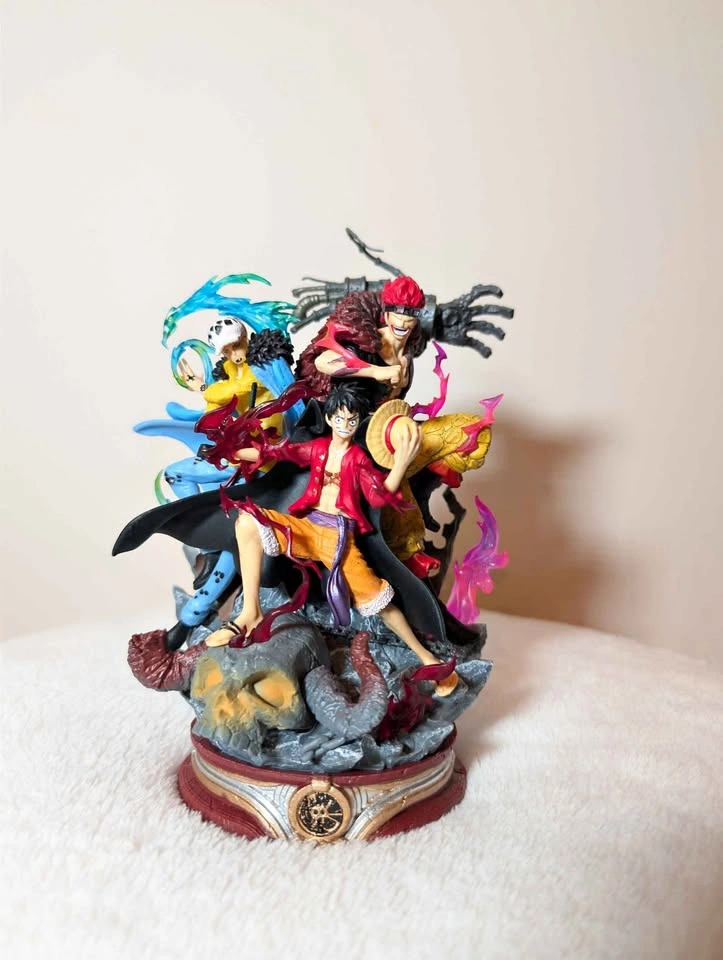 One Piece Action Figure ( Supernova Trio Collectible )