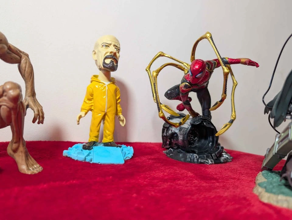 Collectible Figure Lot - photo 3