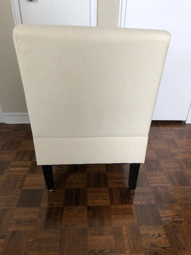 Cream Accent Chair (Mint Condition) image indicator(3)