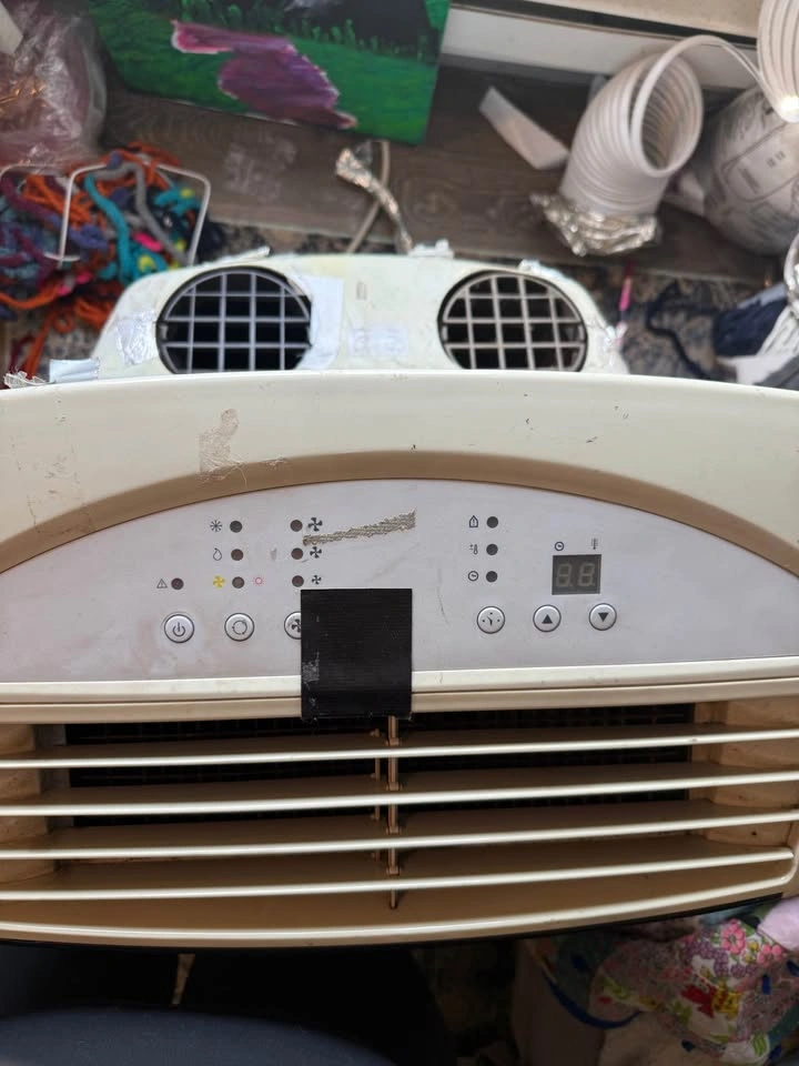 Large space standing A/C unit - photo 3