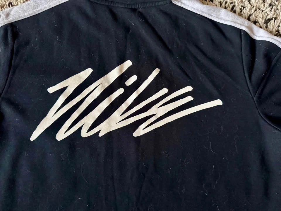 Nike Sweatshirt like new BLACK - photo 4
