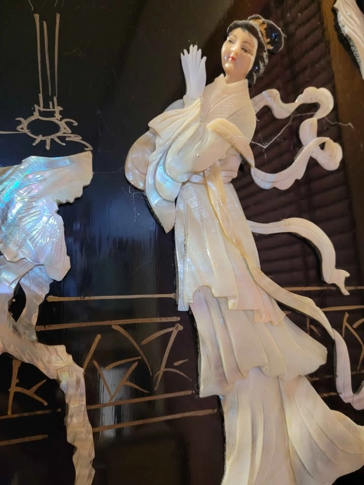 Shell Figures & Flowers Pair - Facing Each Other $40 obo - photo 3
