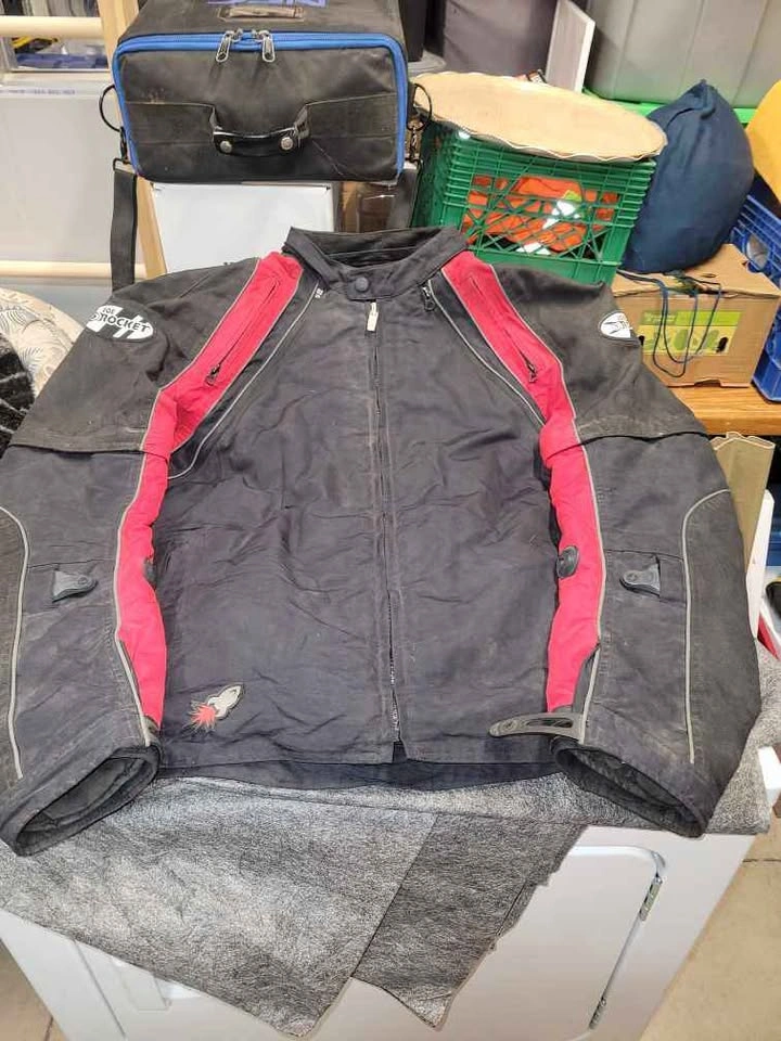 Motorcycle Jacket, Pants, Helmets - photo 2