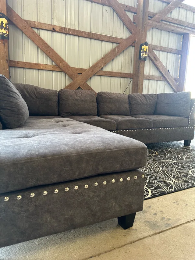 Delivery Available Amazon Grey Sectional image indicator(3)