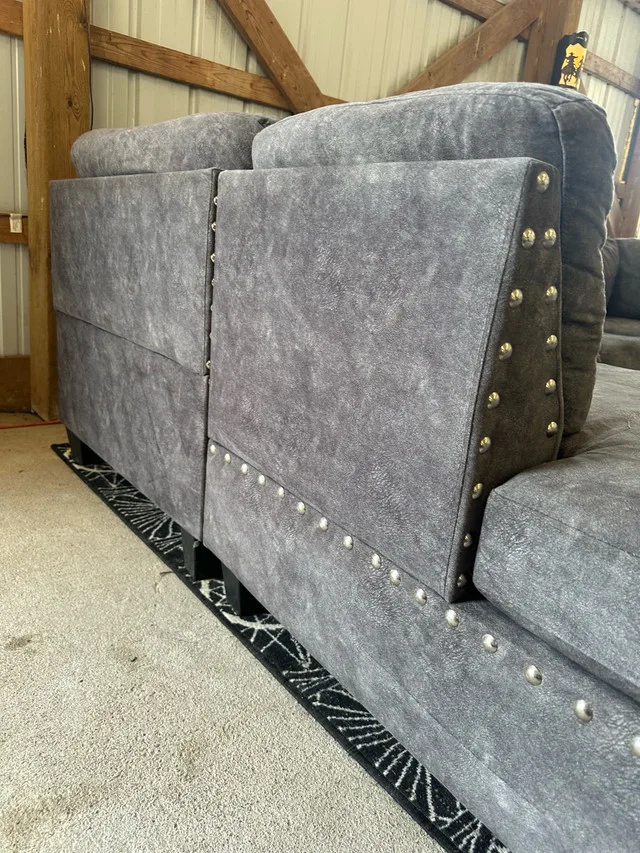 Delivery Available Amazon Grey Sectional image indicator(7)