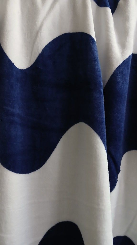 Large Velour Wave Print Beach Towel - photo 2