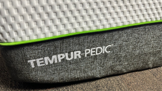 Tempurpedic Memory Foam Queen Mattress - photo 4