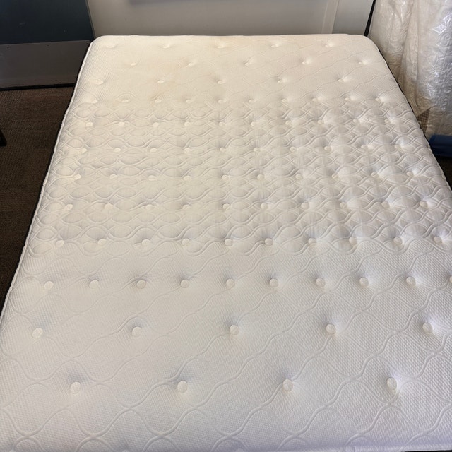 Sealy Posturepedic ProBack Queen Mattress